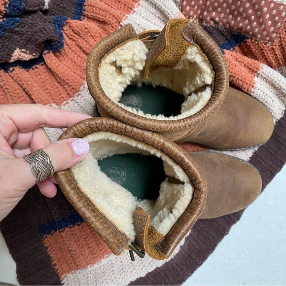 Rare ROOTS shearling TRIBE winter boots w cabin cottage farmhouse vibe - Picture 11 of 16